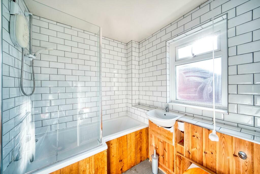 Additional image 12 of Three bedroom family home, situated in a quiet cul-de-sac within the popular village of Congresbury