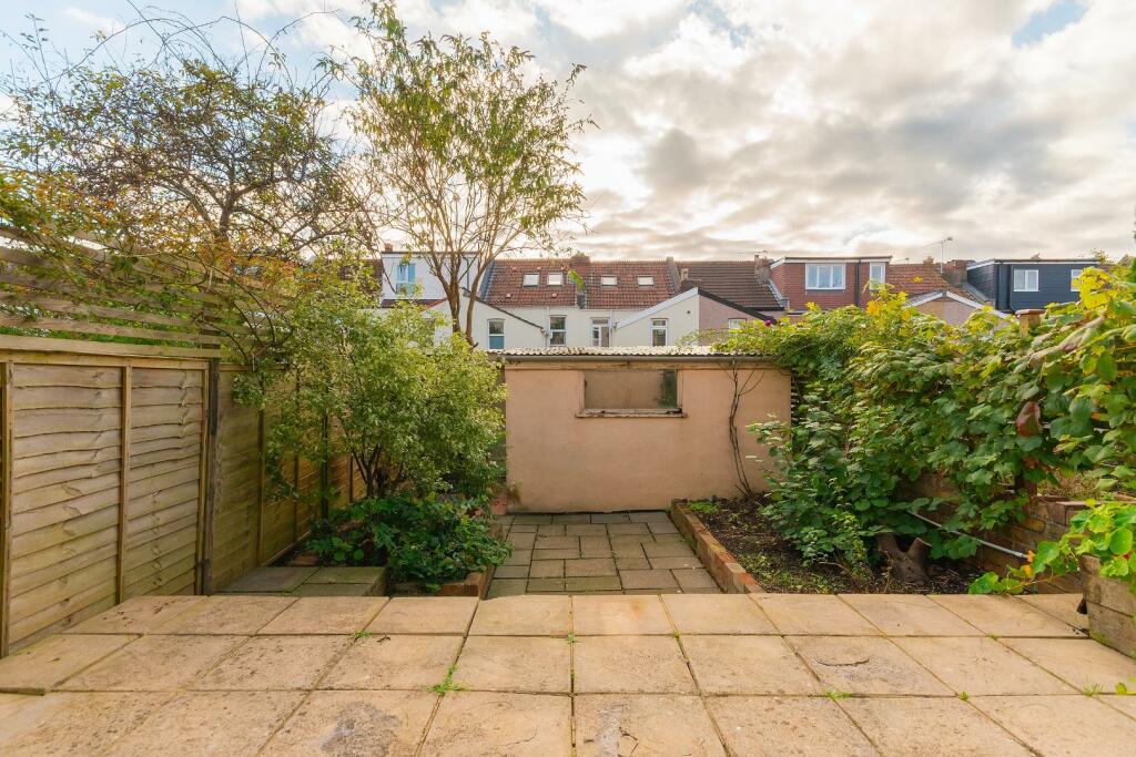 Additional image 28 of Harrowdene Road, Knowle