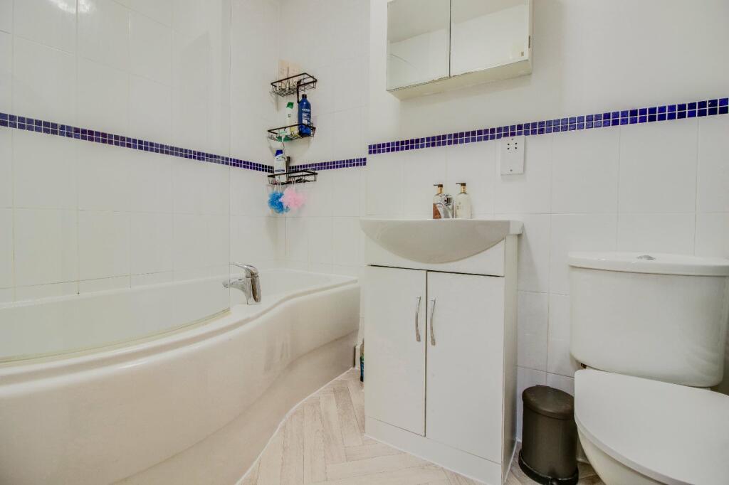 Additional image 11 of Tenterfields House, Meadow Road, Apperley Bridge, BD10