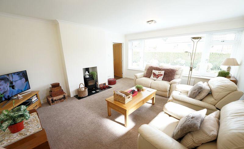 Additional image 3 of Well placed for the village centre in Backwell