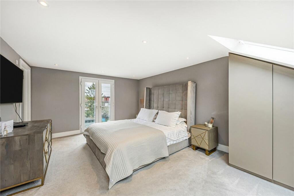 Additional image 10 of Homemead Road, Bromley, BR2