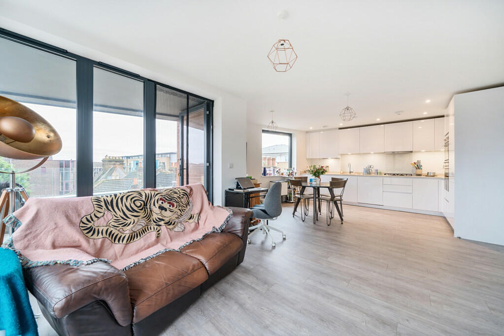 Additional image 18 of Homesdale Road, Bromley