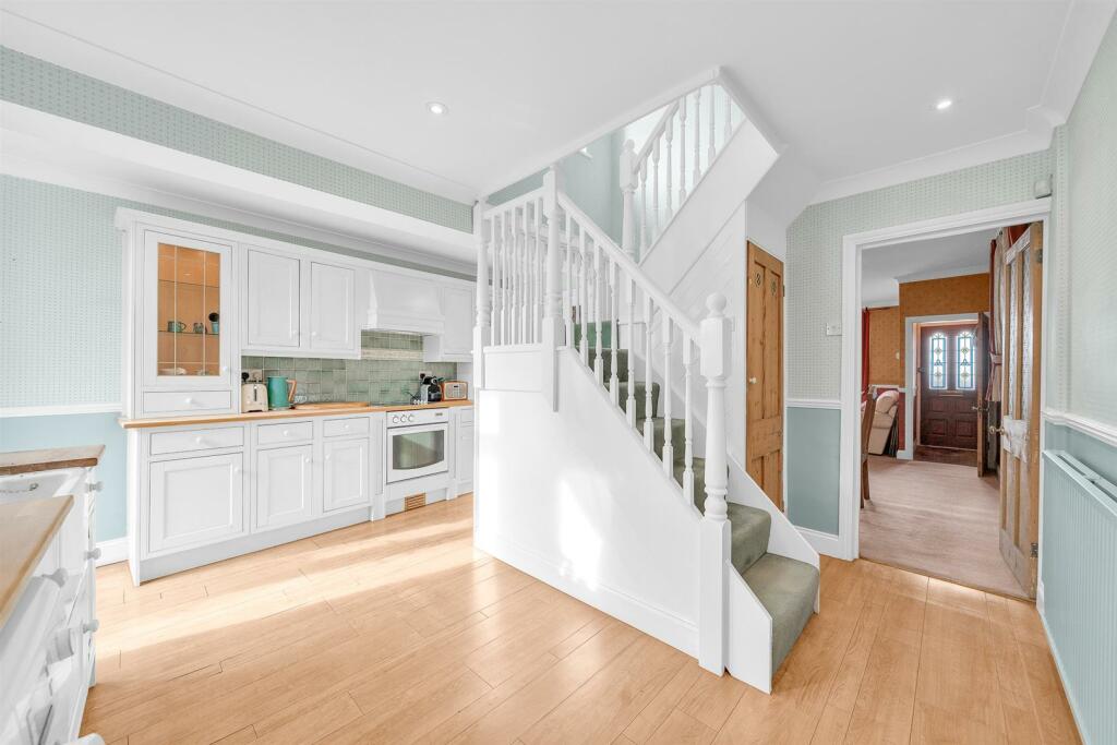 Additional image 6 of Park End, Bromley, BR1