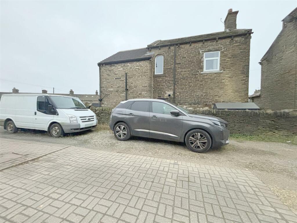 Additional image 14 of Park Grove, Queensbury, Bradford