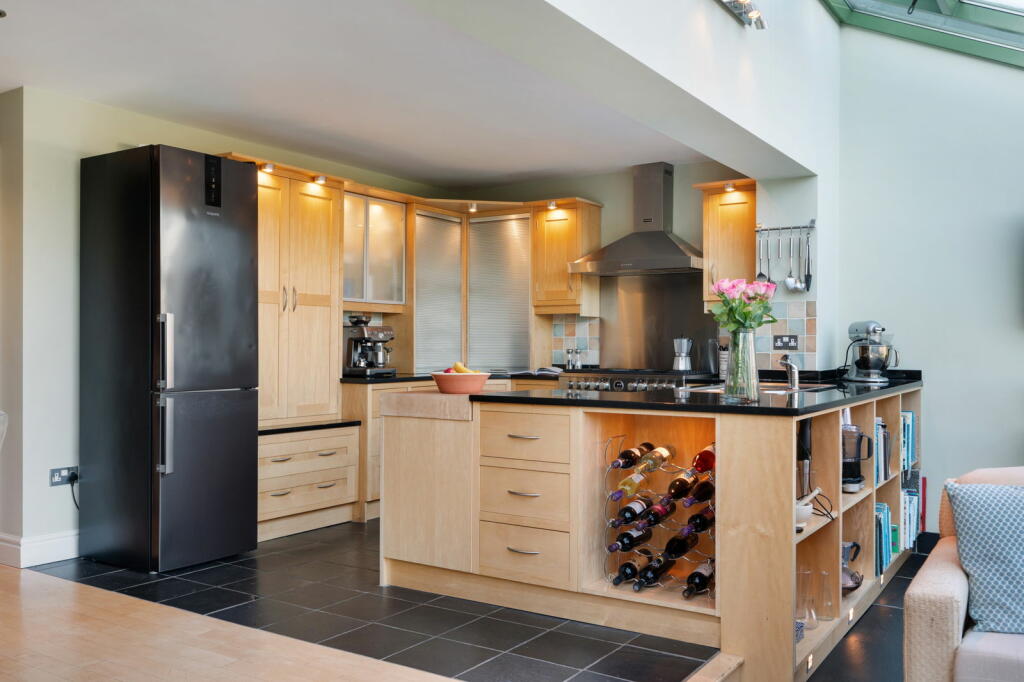 Additional image 7 of Latham Lane, Gomersal, Cleckheaton, BD19