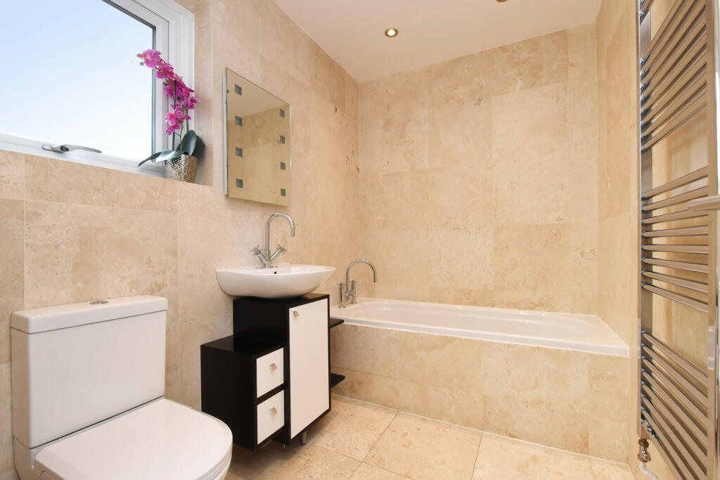 Additional image 13 of Southborough Road, Bromley