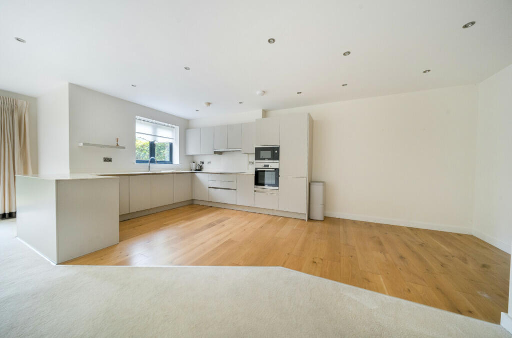 Additional image 8 of Bickley Park Road, Bromley, Kent, BR1