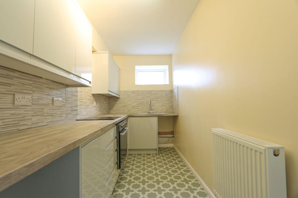 Additional image 4 of Basement Flat,  Sydenham Road, Cotham, Bristol