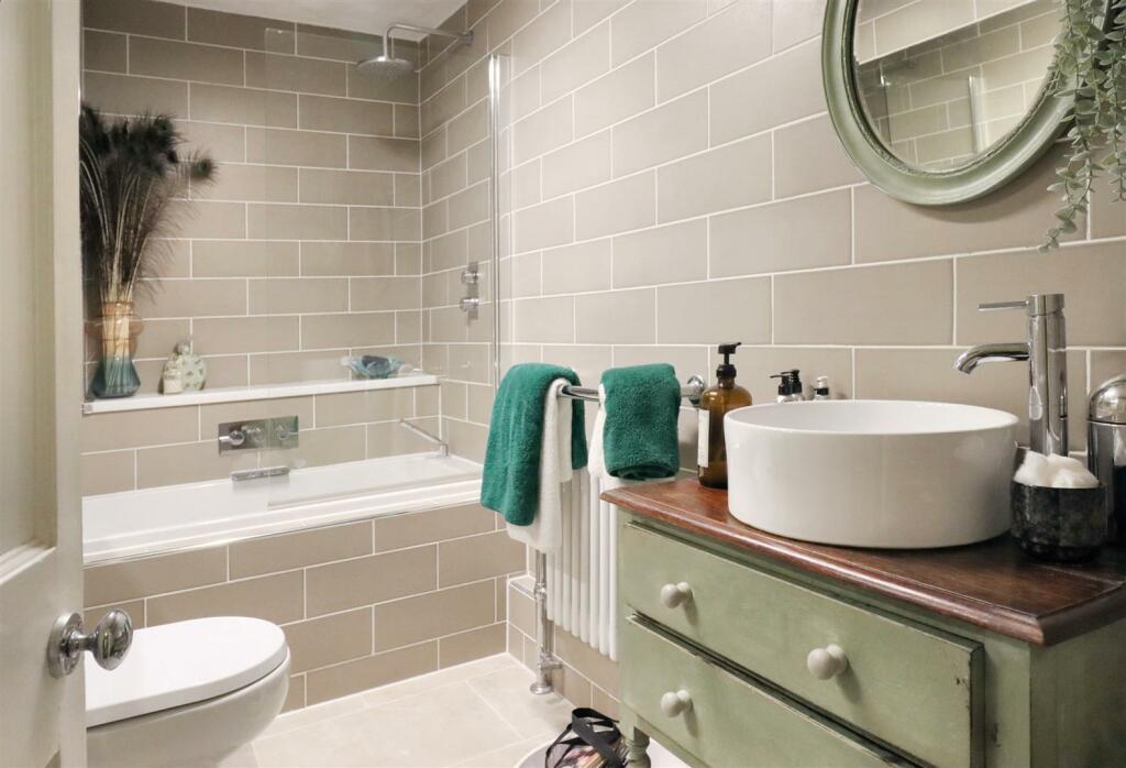 Additional image 11 of Elevated location with views across Clevedon