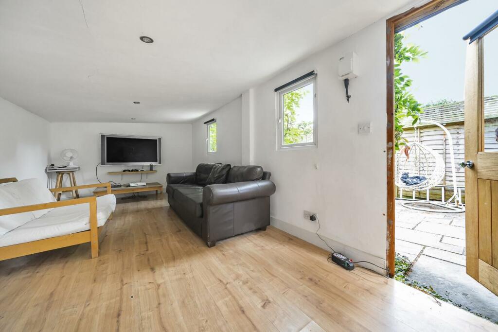 Additional image 13 of Chestnut Avenue, West Wickham