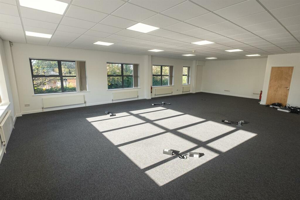 Additional image 27 of FREEHOLD OFFICE BUILDING | BS20