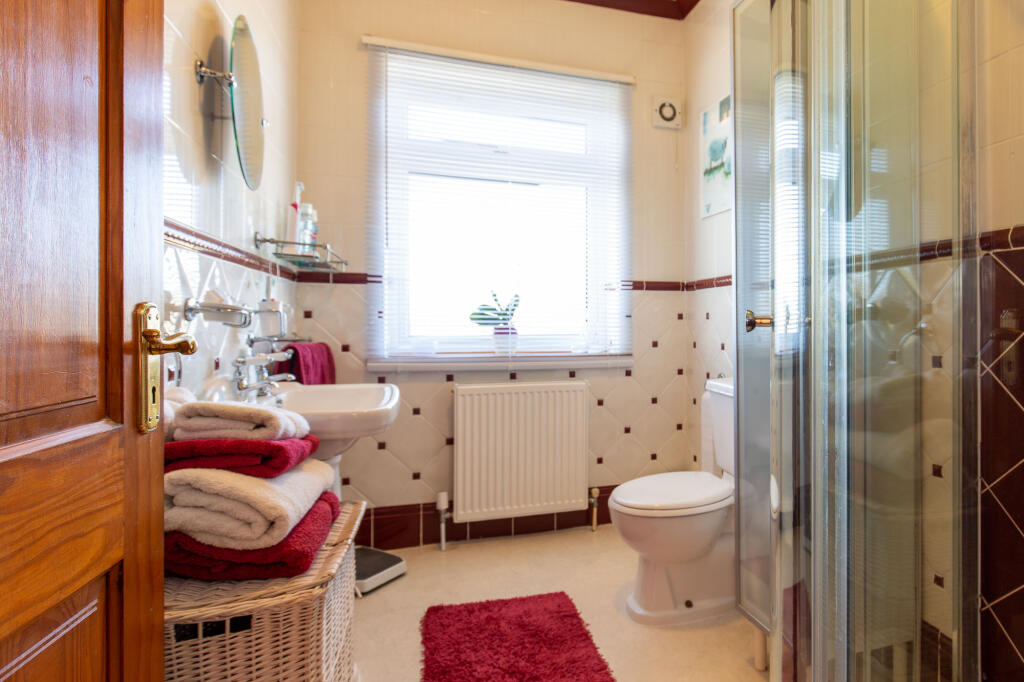 Additional image 9 of Detached four bedroom property with separate paddock in approximately 3/4 of an acre and buildings - Publow