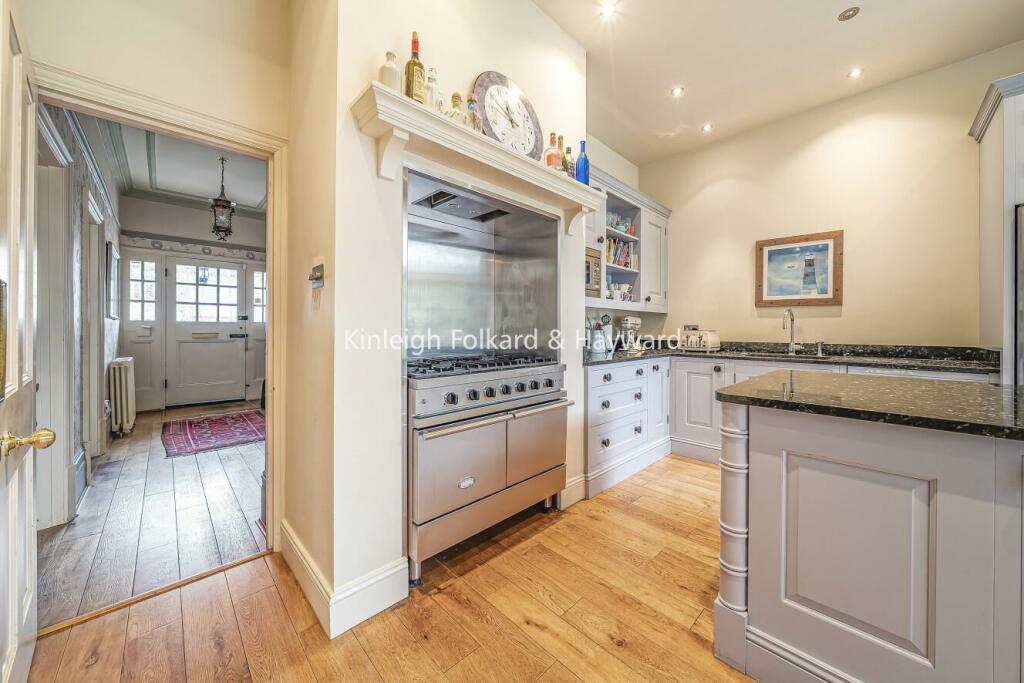 Additional image 10 of Kinnaird Avenue, Bromley