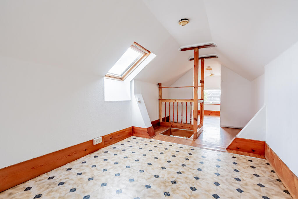 Additional image 16 of Beach Avenue, Severn Beach, Bristol, Gloucestershire