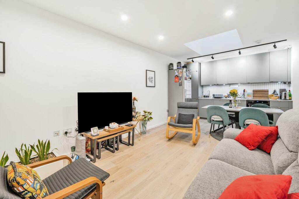 Additional image 8 of Ravenscroft Road, Beckenham