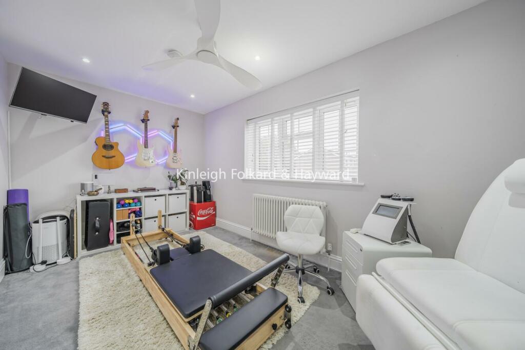 Additional image 12 of Ullswater Close, Bromley