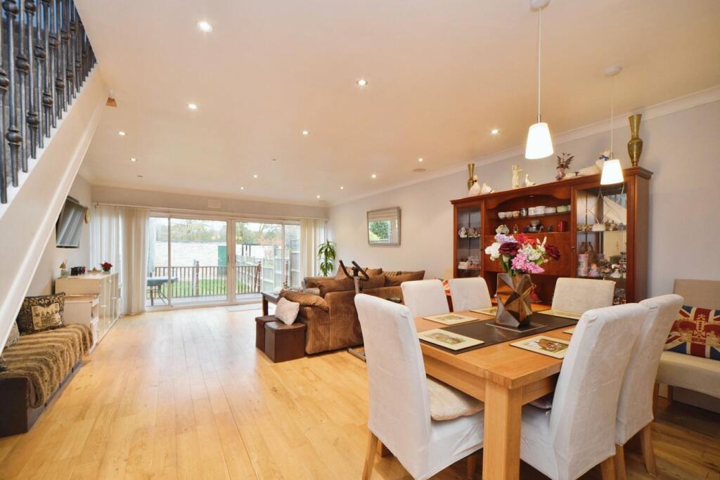 Additional image 2 of Ravensbourne Avenue, Beckenham, BR3