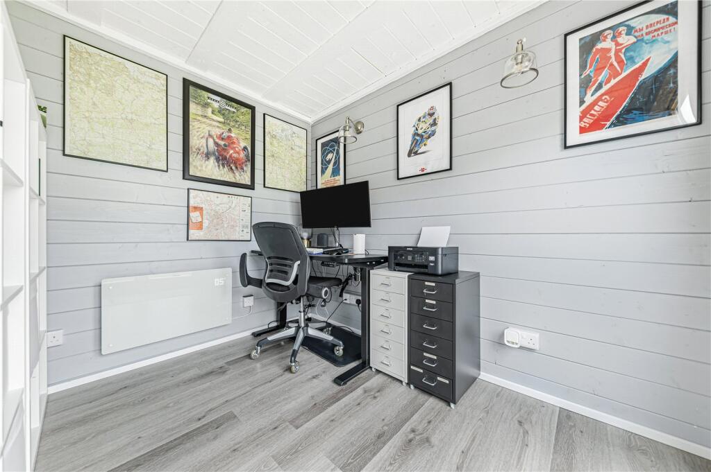 Additional image 35 of Hayes Wood Avenue, Bromley, BR2