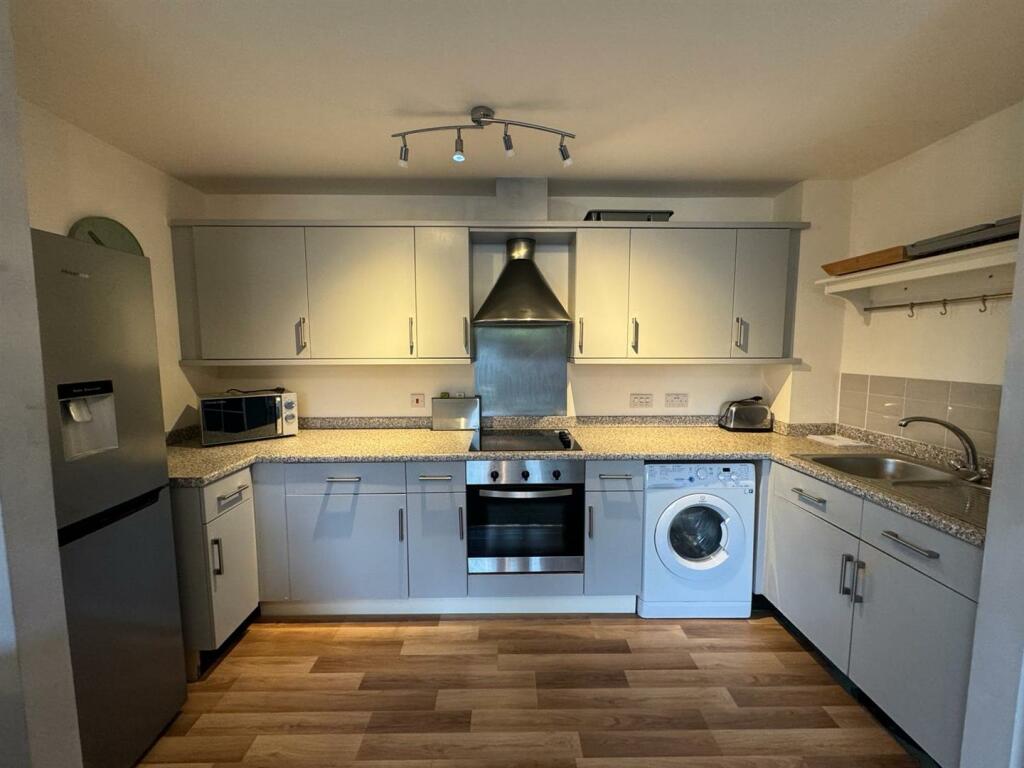 Additional image 2 of Manor Park Road, Cleckheaton