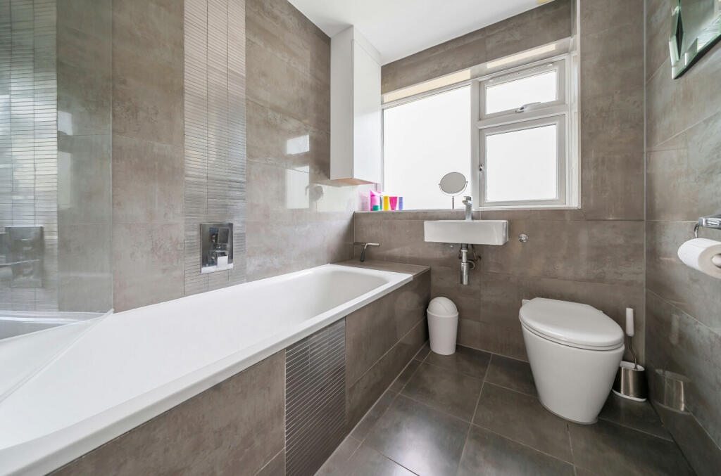 Additional image 7 of Brenchley Close, Chislehurst, Kent, BR7