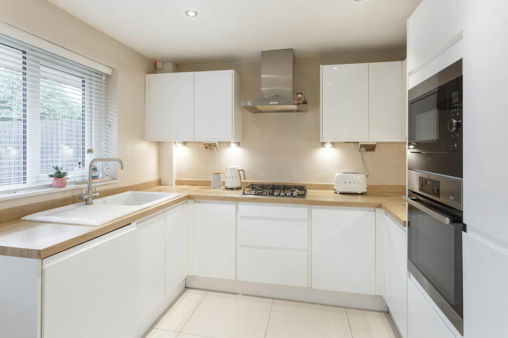 Additional image 8 of Langley Lane, Baildon, BD17 6TB