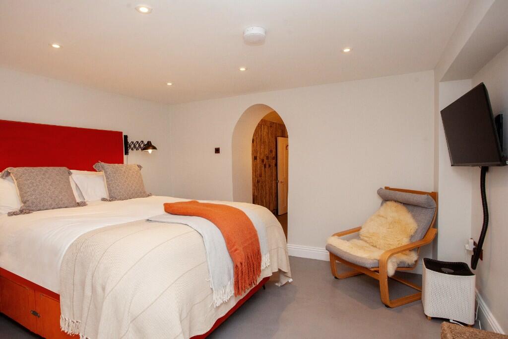 Additional image 13 of Royal York Crescent, Bristol, BS8