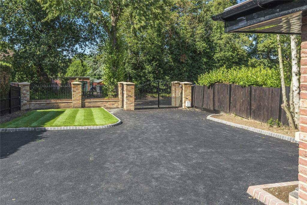 Additional image 26 of Mead Road, Chislehurst
