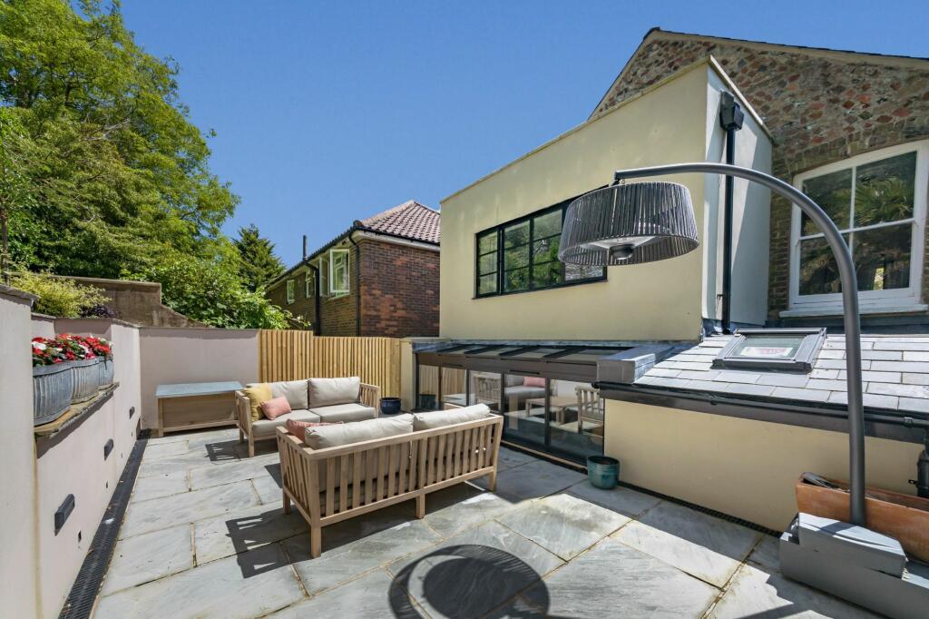 Additional image 13 of Grange Road, Lewes, BN7