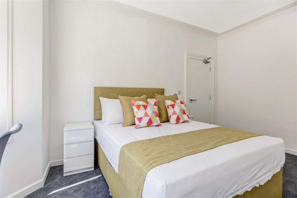 Additional image 7 of 3 bedroom Terraced House in Hayward Road, Bristol