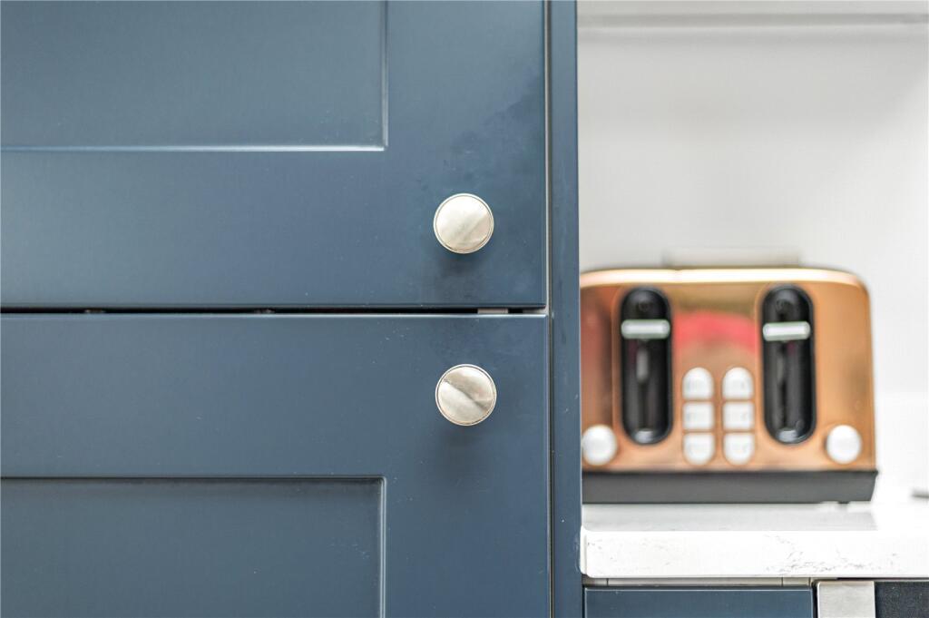 Additional image 29 of Hayes Wood Avenue, Bromley, BR2