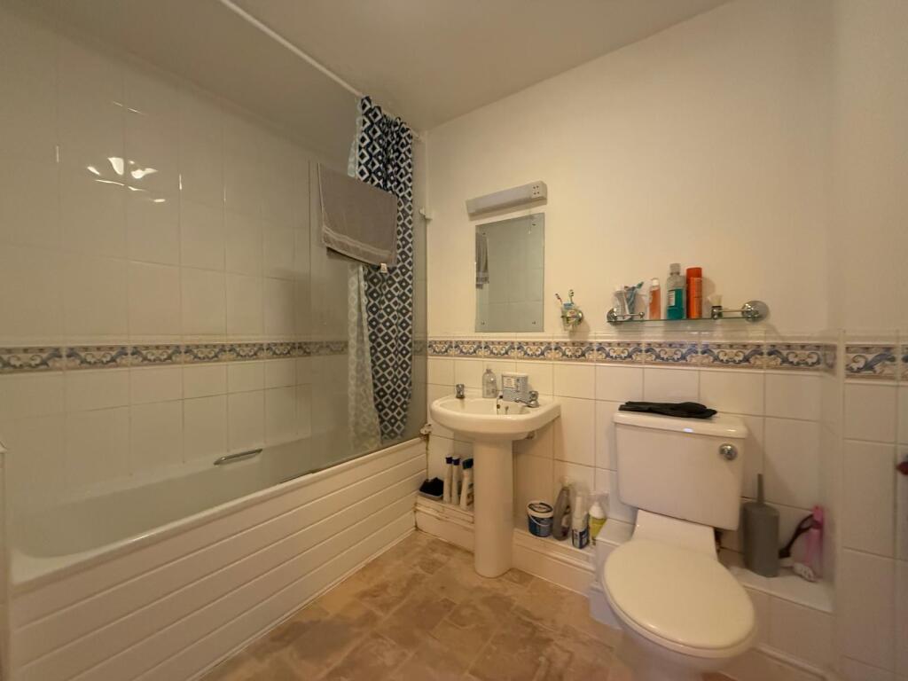 Additional image 4 of Homesdale Road, Bromley, BR2