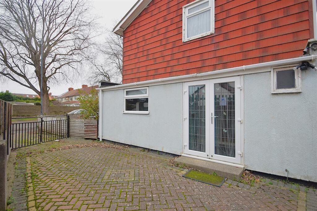 Additional image 16 of Pages Mead, Avonmouth