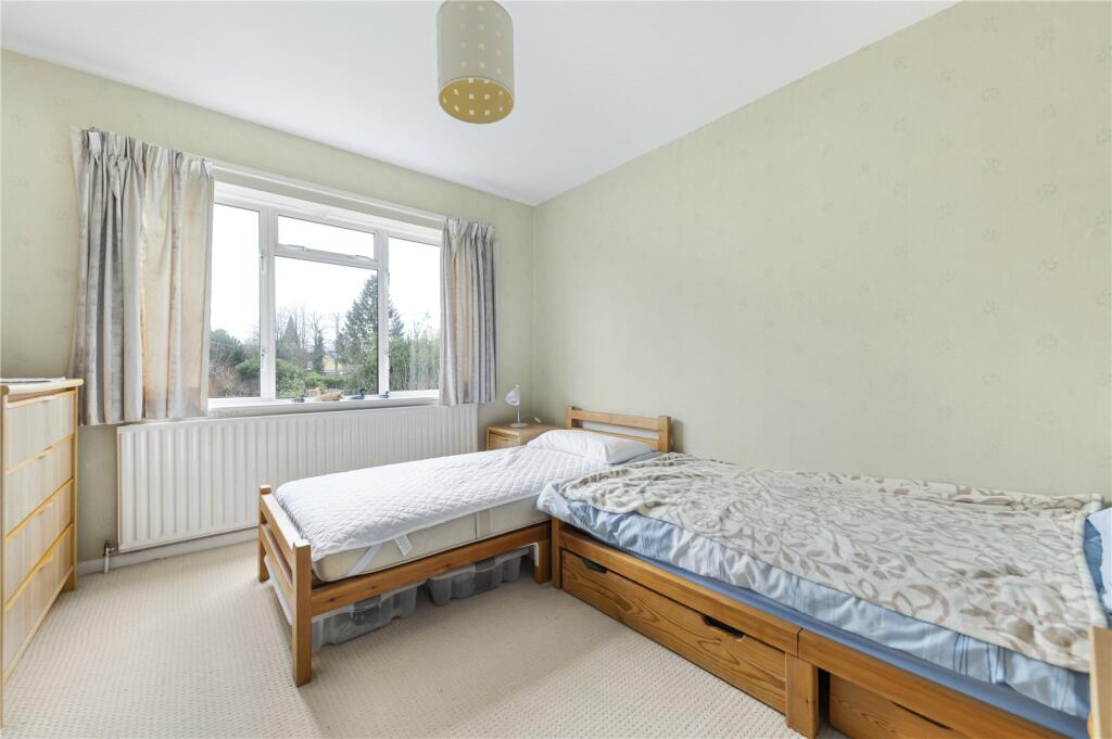 Additional image 8 of Hayes Wood Avenue, Bromley, BR2