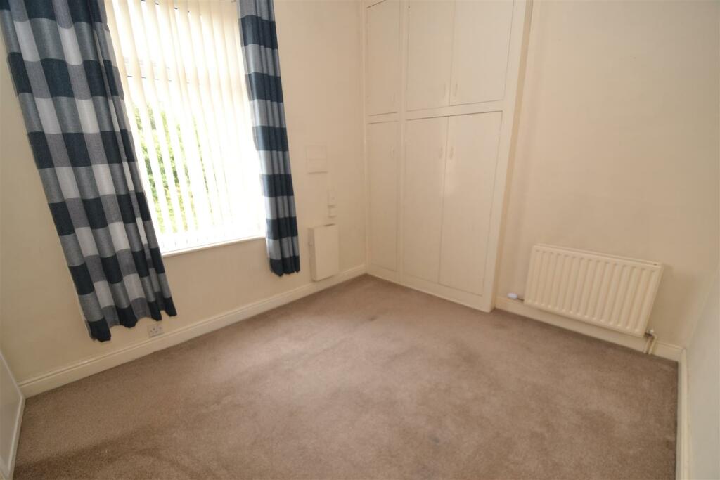 Additional image 10 of Bradford Road, Oakenshaw