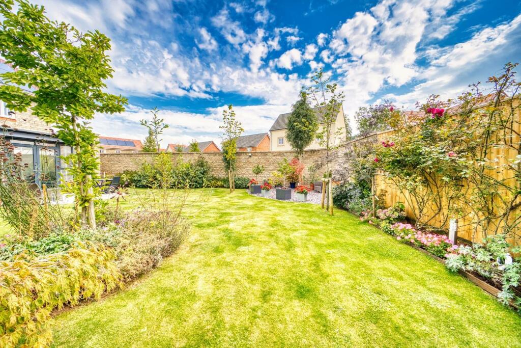 Additional image 25 of Exceptional nearly new home situated within the village of Churchill