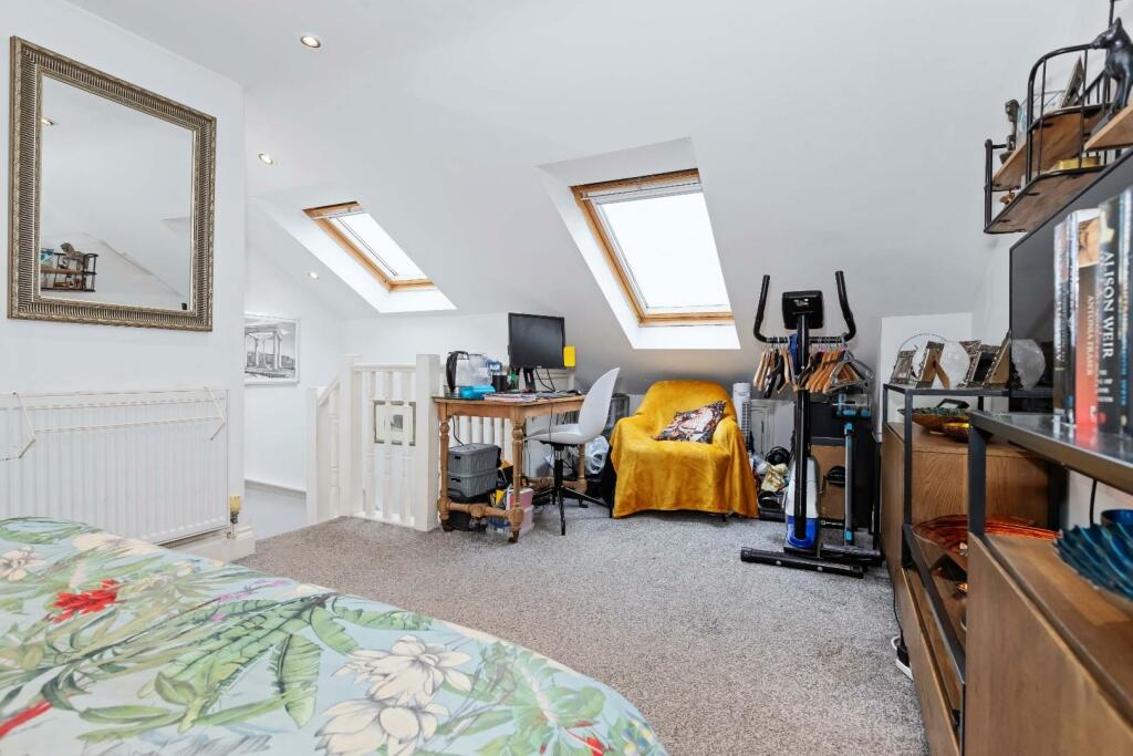 Additional image 17 of Dacre Gardens, Upper Beeding, Steyning