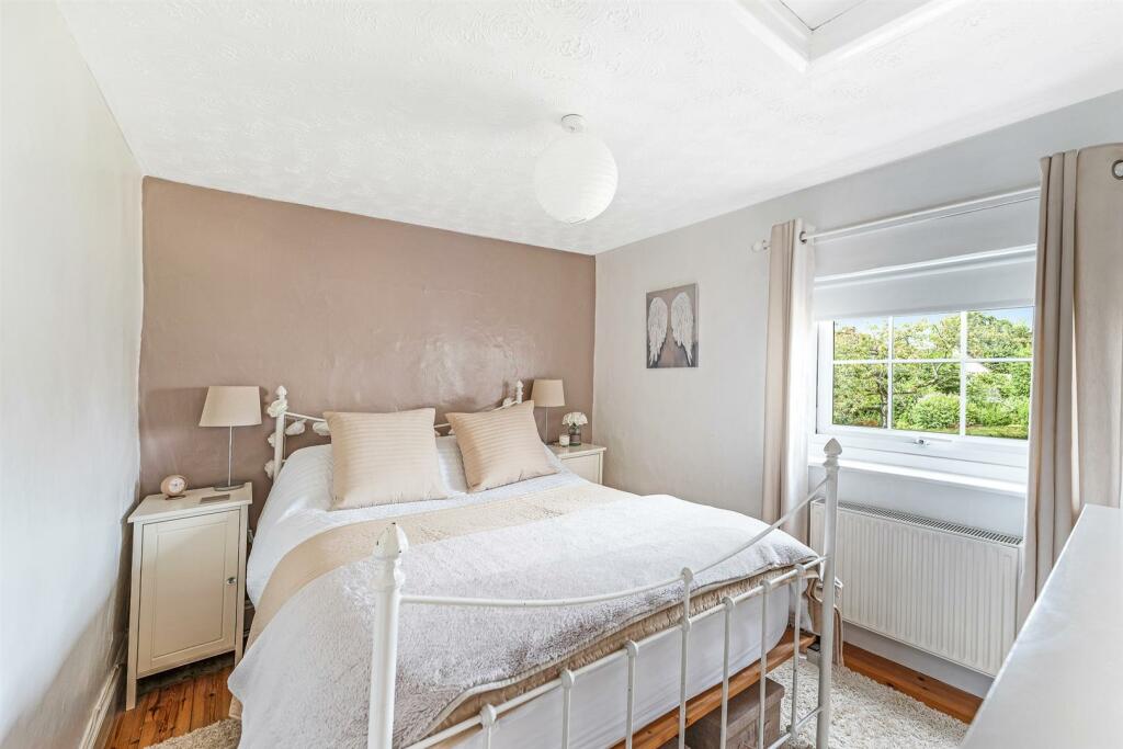 Additional image 8 of Beautiful Cottage in Kenn