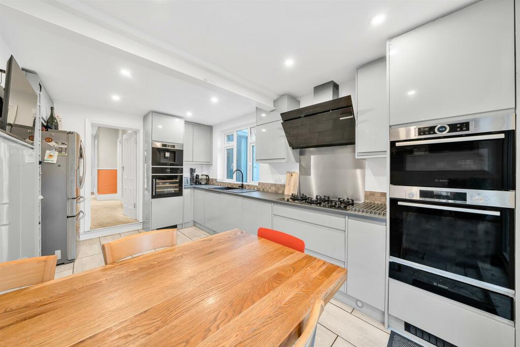 Additional image 5 of Gilbert Road, Bromley, BR1