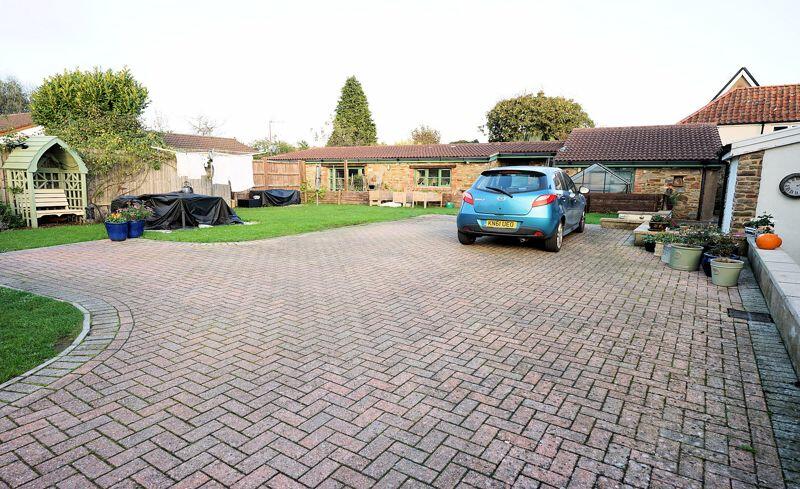 Additional image 9 of A superb 2 bedroom ground floor flat in Nailsea