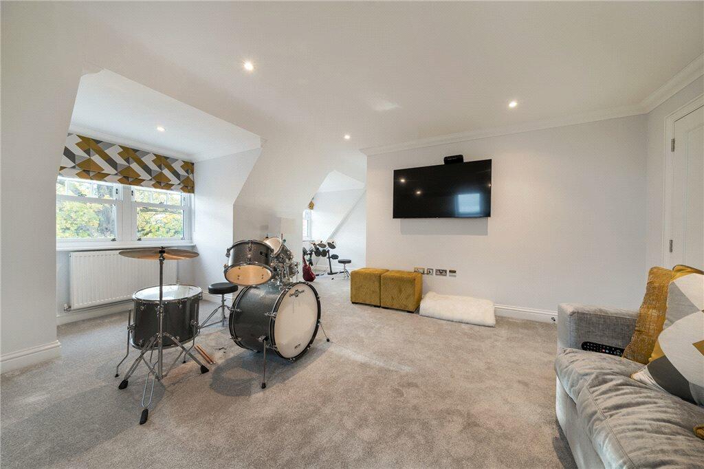 Additional image 36 of Plaistow Lane, Bromley