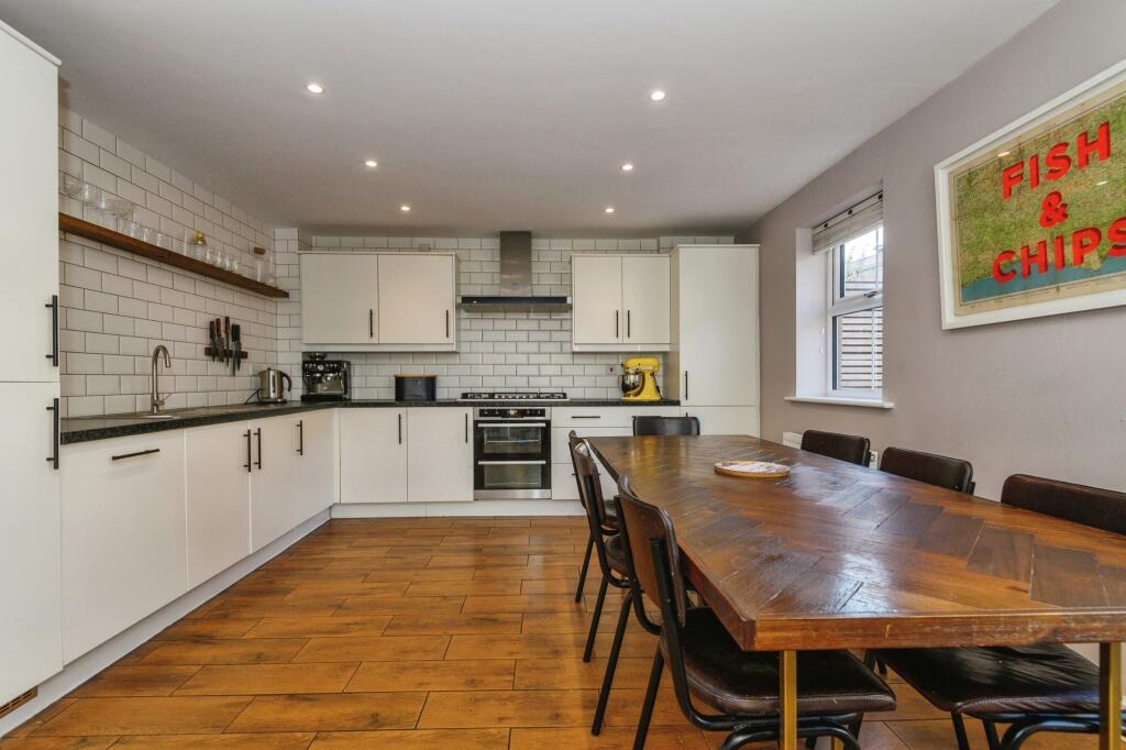 Additional image 3 of Pavillion View, Cleckheaton, BD19