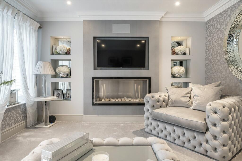 Additional image 42 of Willoughby Lane, Bromley