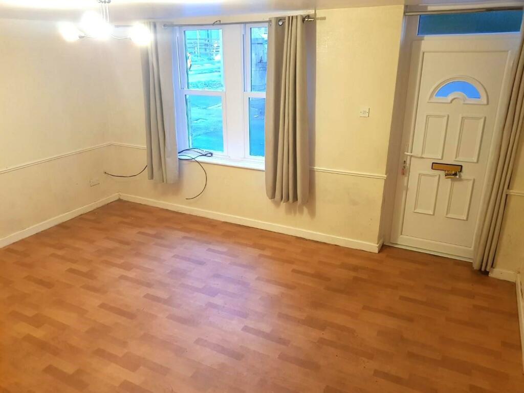 Additional image 9 of Scholes Lane, Scholes, Cleckheaton