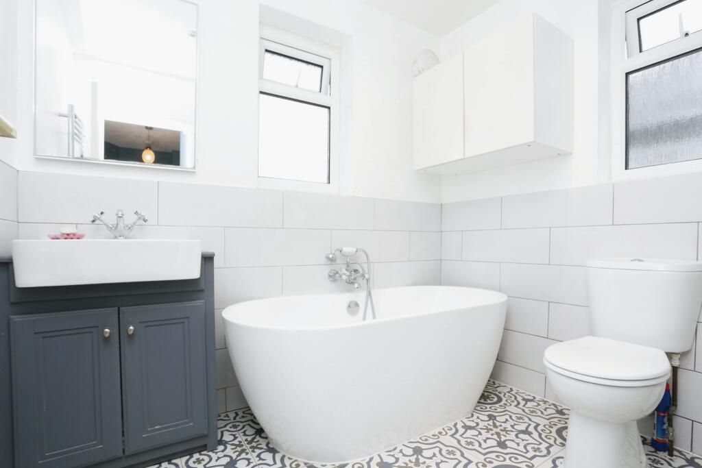 Additional image 12 of Ronalds Road, Bromley, BR1