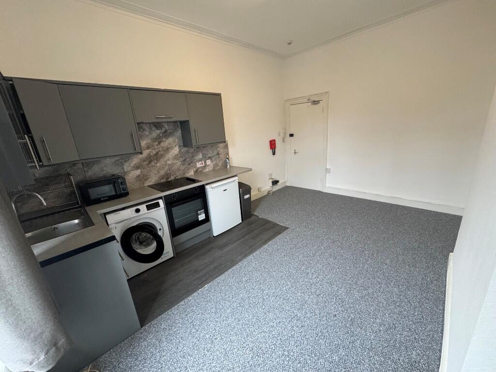 Additional image 4 of Flat 6 Limerick Road,Redland,Bristol,BS6 7DZ