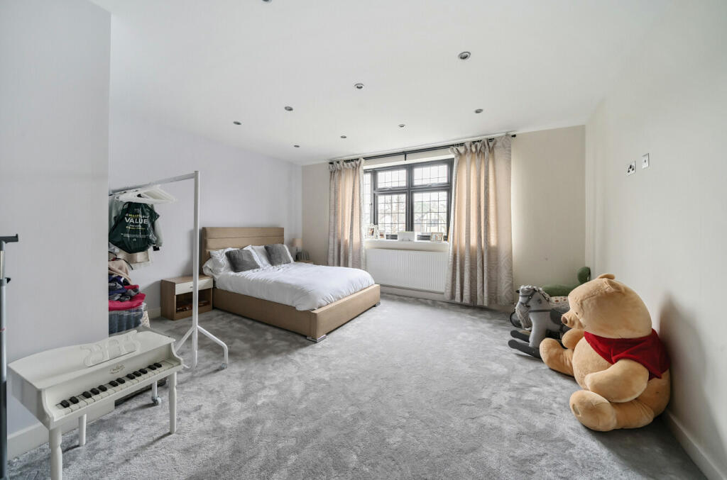 Additional image 24 of Leesons Hill, Chislehurst, Kent, BR7