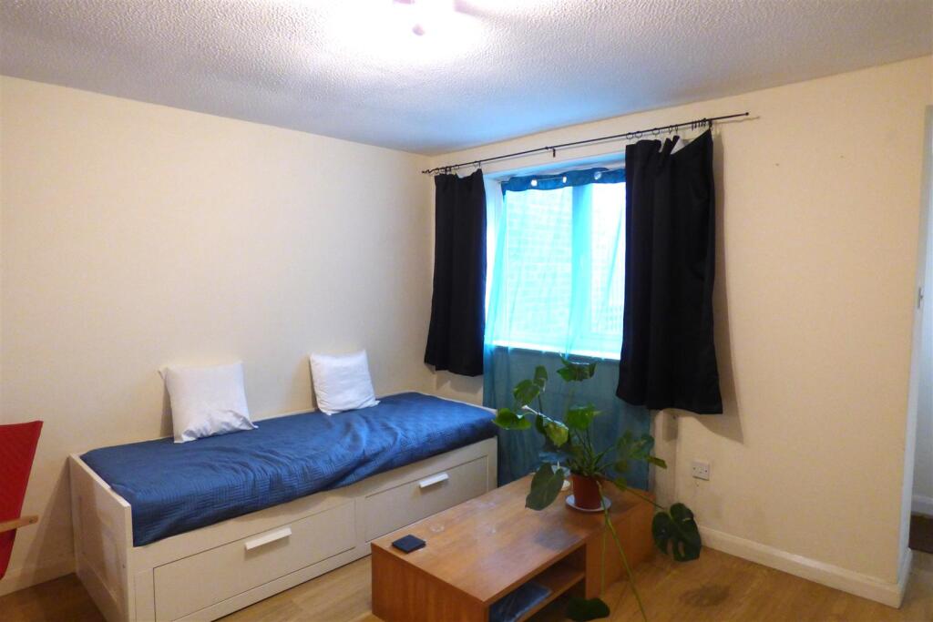 Additional image 3 of Oaktree Crescent, Bradley Stoke, Bristol