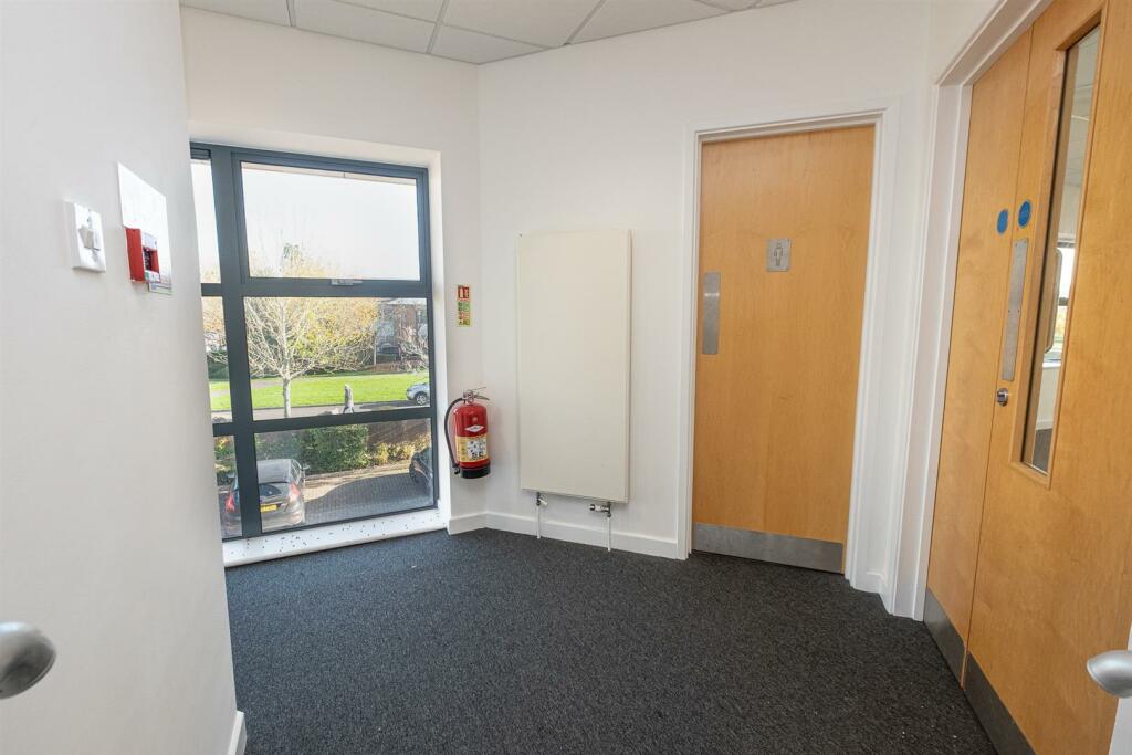 Additional image 21 of FREEHOLD OFFICE BUILDING | BS20