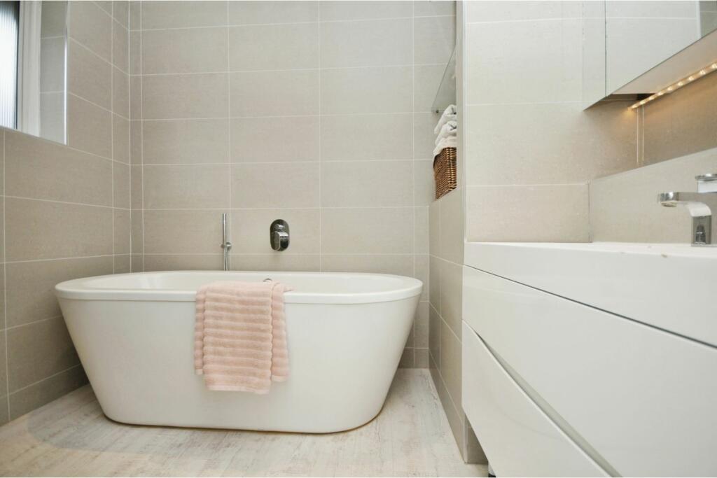 Additional image 8 of Blackbrook Lane, Bromley, BR2