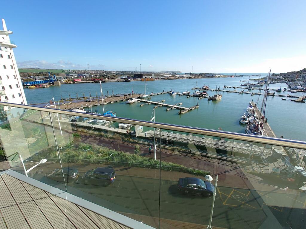 Additional image 18 of Versailles, West Quay, Newhaven